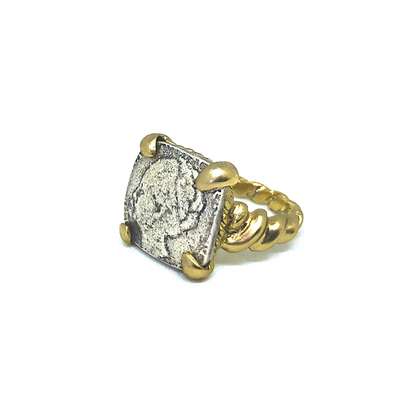 Gold Twisted Wilhelmina Square Ring profile