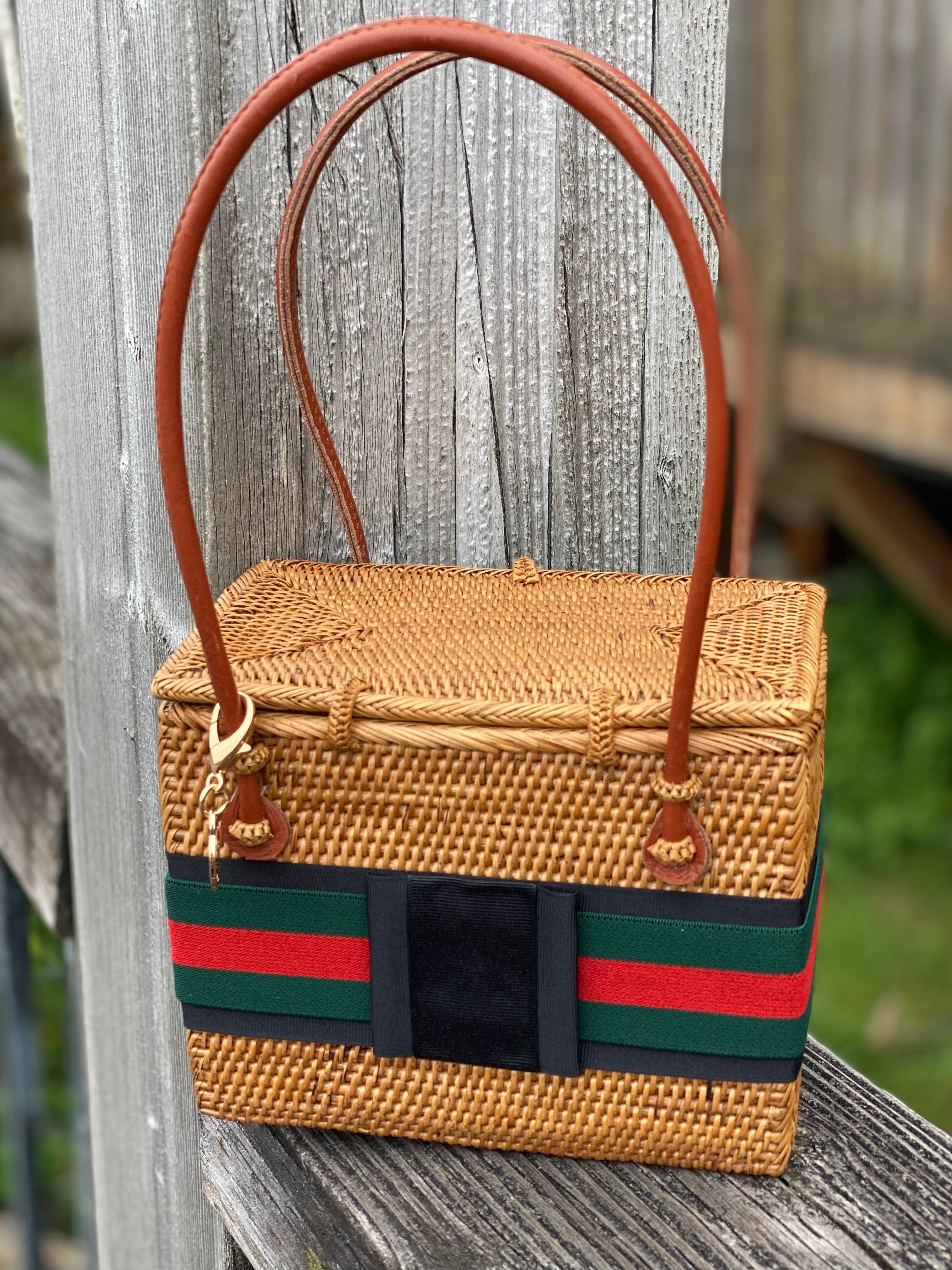 Emory blk/ red green stripe layer large snaffle back closed