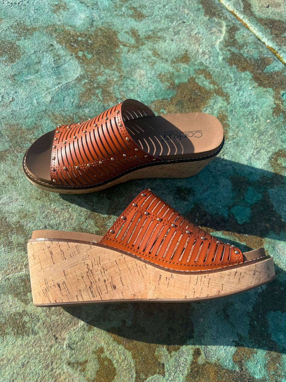 Much Better Wedge Cognac-top/side