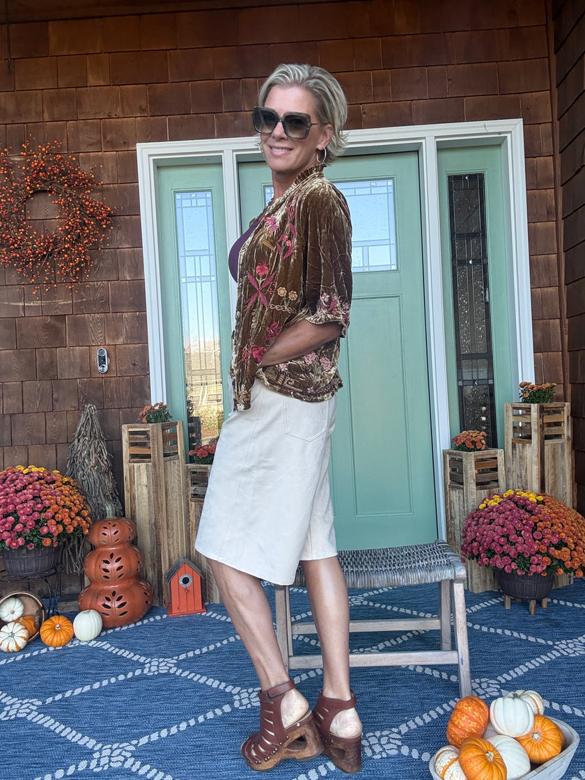 ANTIQUE GOLD RUFFLE NECK VELVET SHIRT