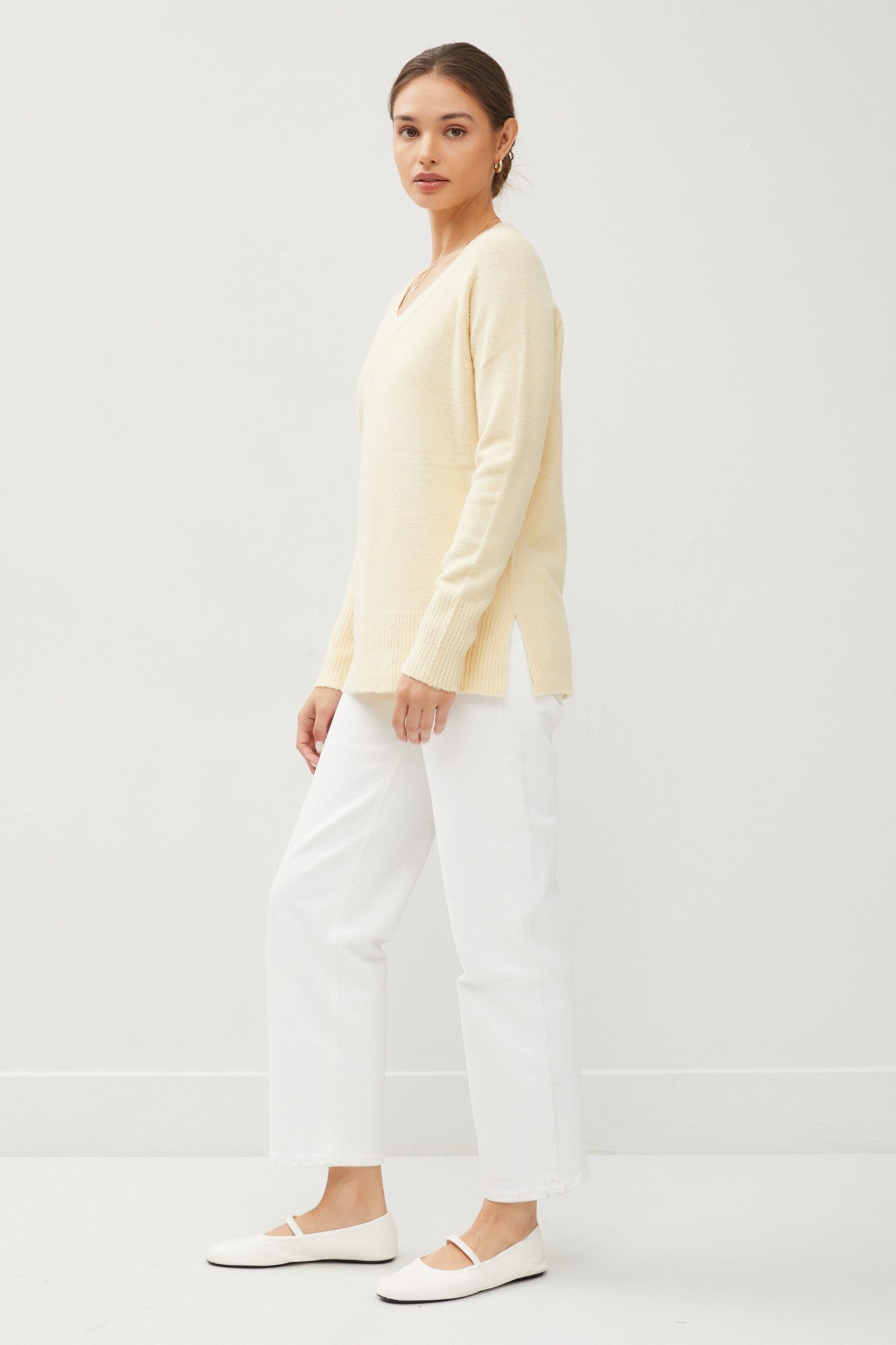 Everlee Classic V-Neck Sweater full outfit profile