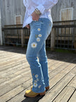 Driftwood Kelly Bootcut X Daisy Bee left leg