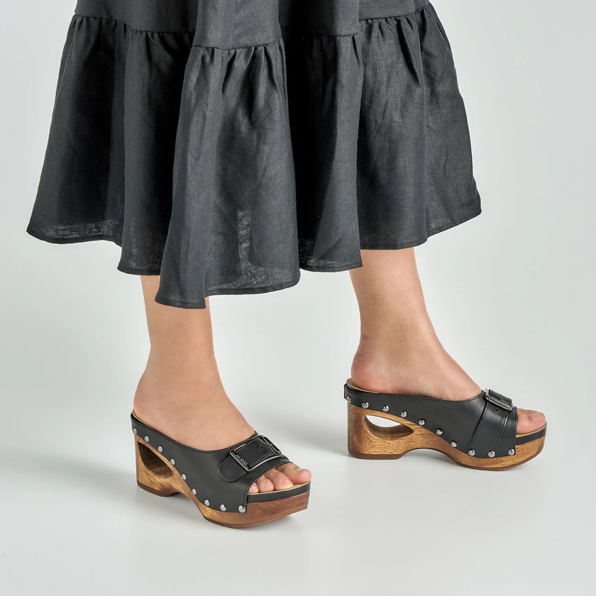 Adeline Slide Sandal black model