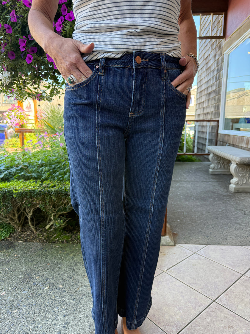 Mid Rise Crop Wide Front Seamed Detailed Jeans