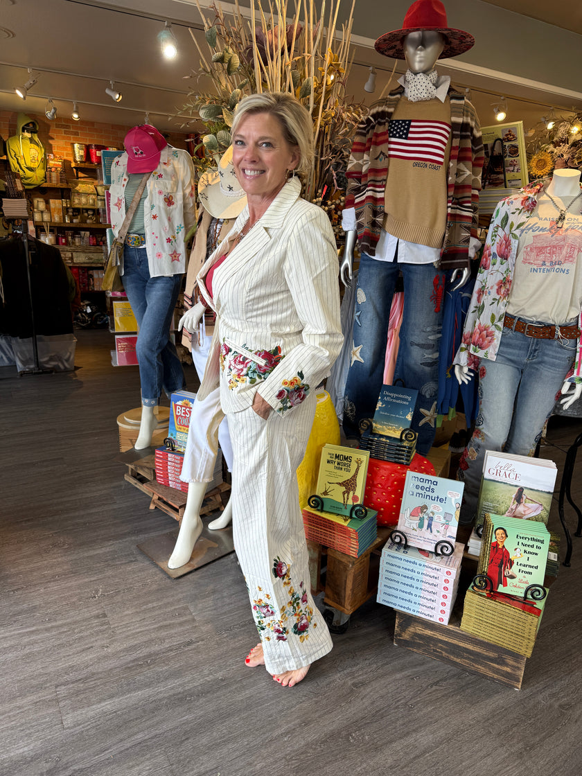 Stripe embroidered Blazer ivory left side