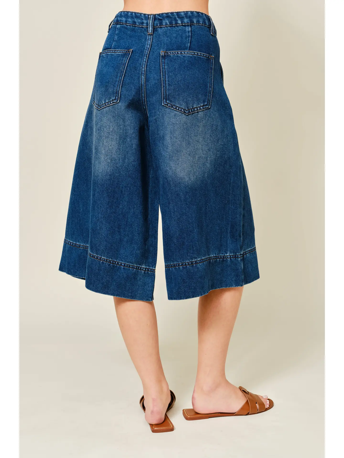 Soft Denim Pleated Wide Leg Short