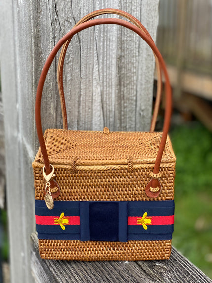 Emory navy/ Newport layer bee back closed