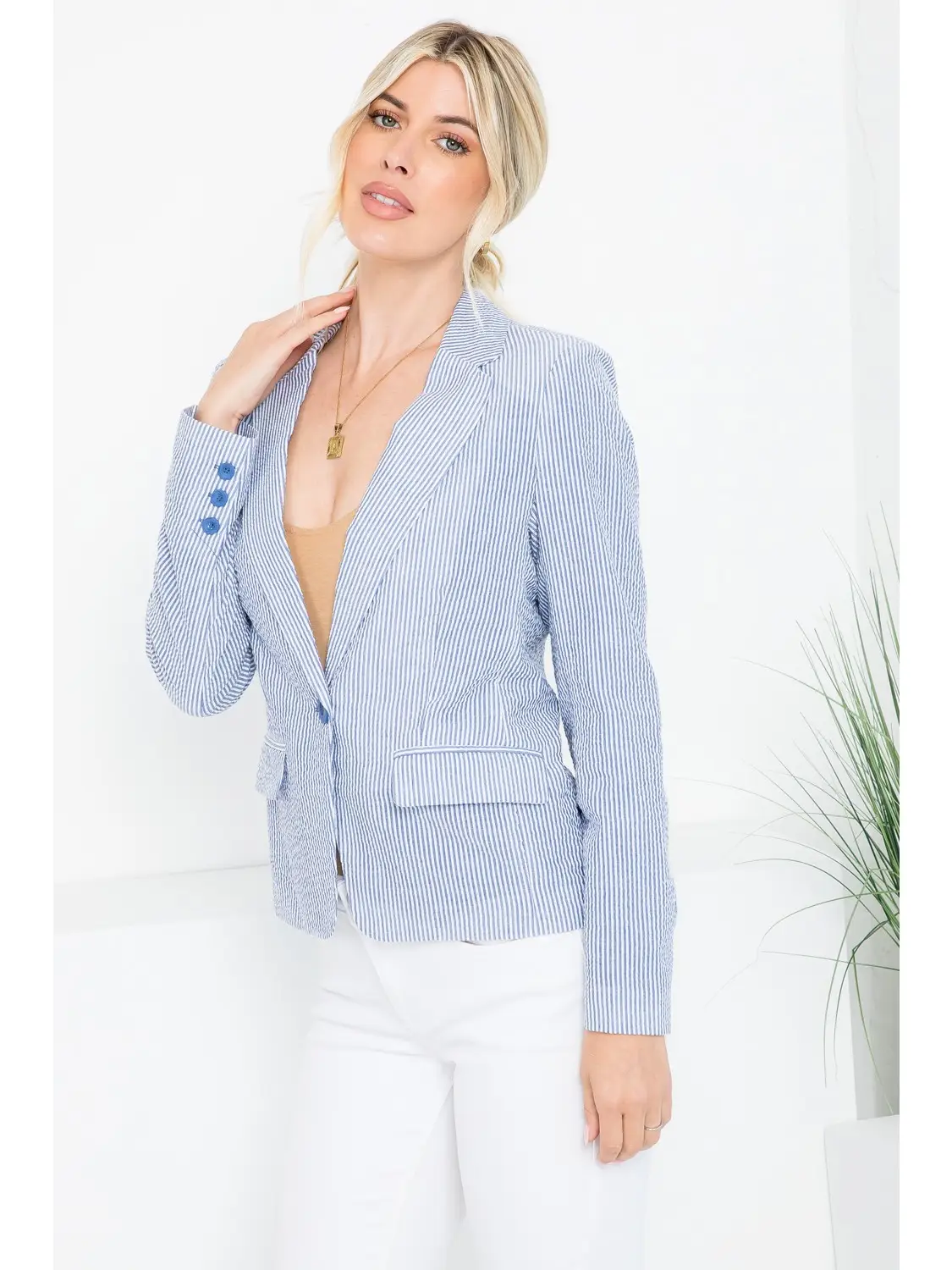 Sarah Seersucker Short Blazer navy white buttoned