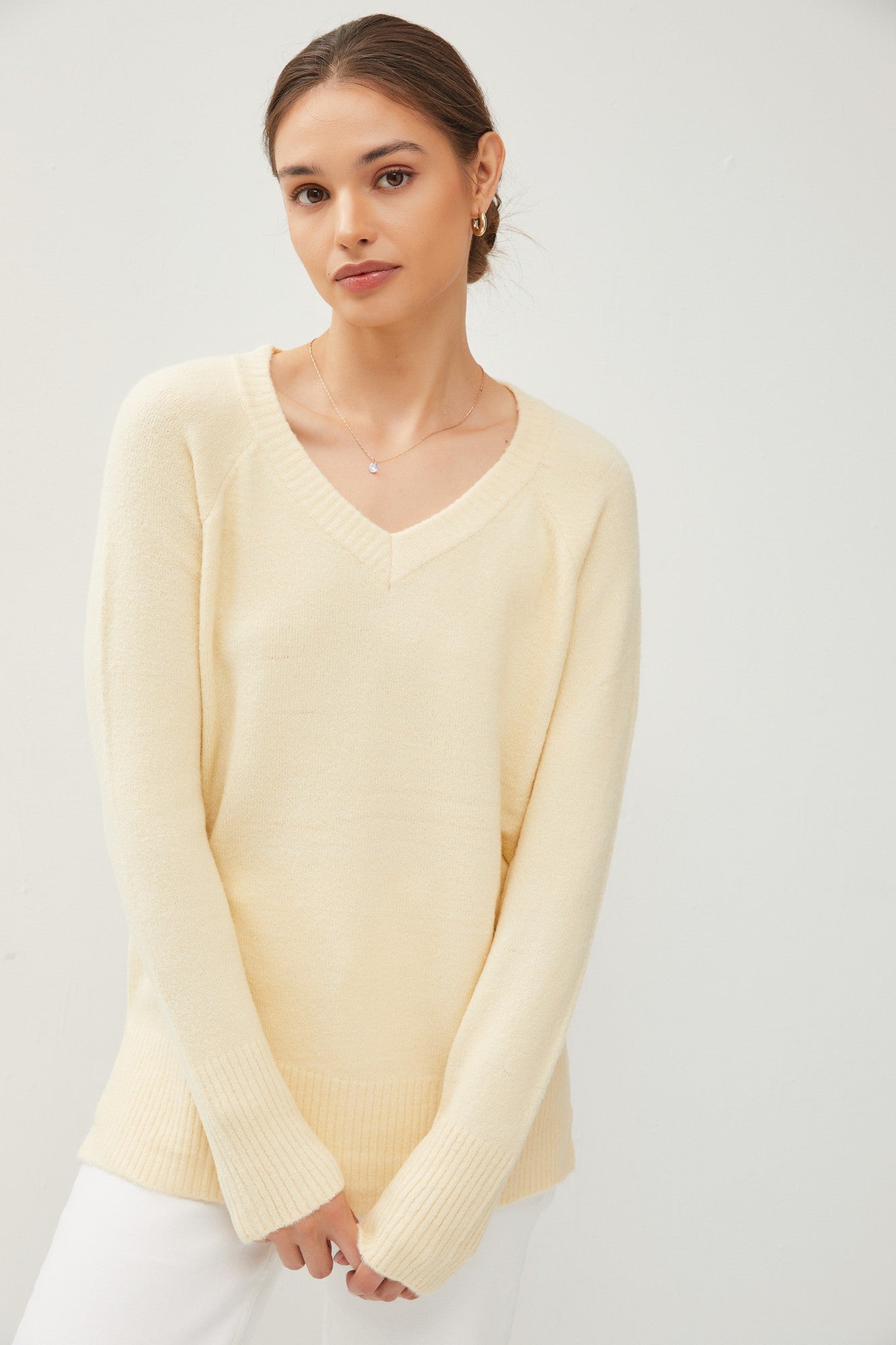 Everlee Classic V-Neck Sweater front