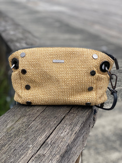 Daniel Crossbody Clutch Sml-Chaparral Raﬃa front