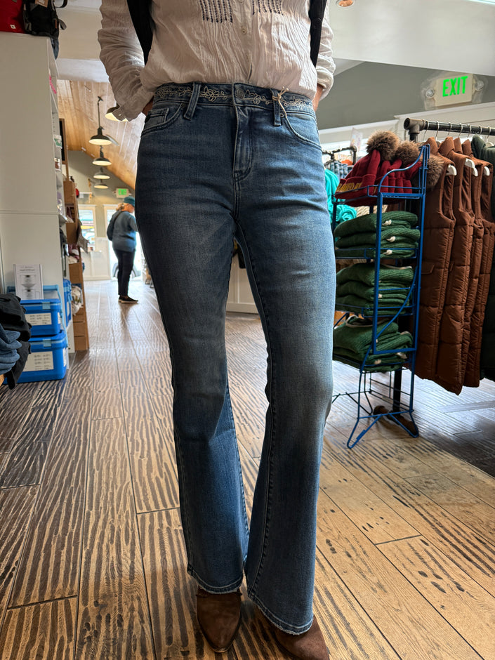 MID RISE FLARE JEANS | Dark