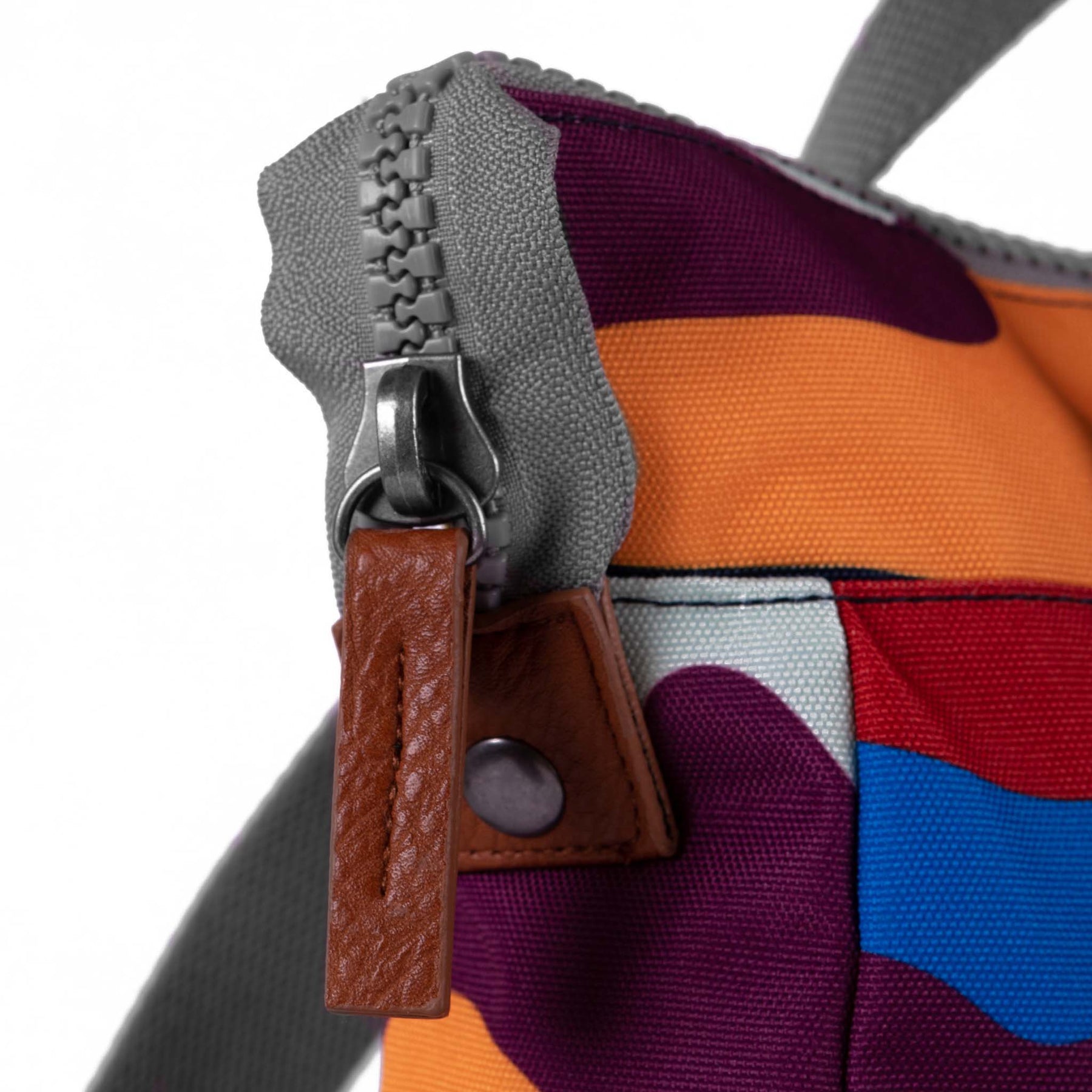 Ori London Bantry B Sustainable Small Bag - Canvas Bold Camo zipper