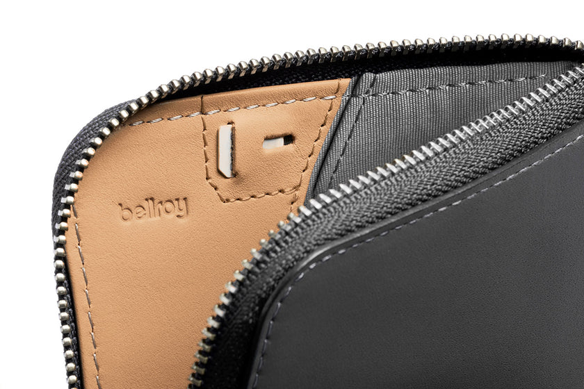 Bellroy Card Pocket | Charcoal sim