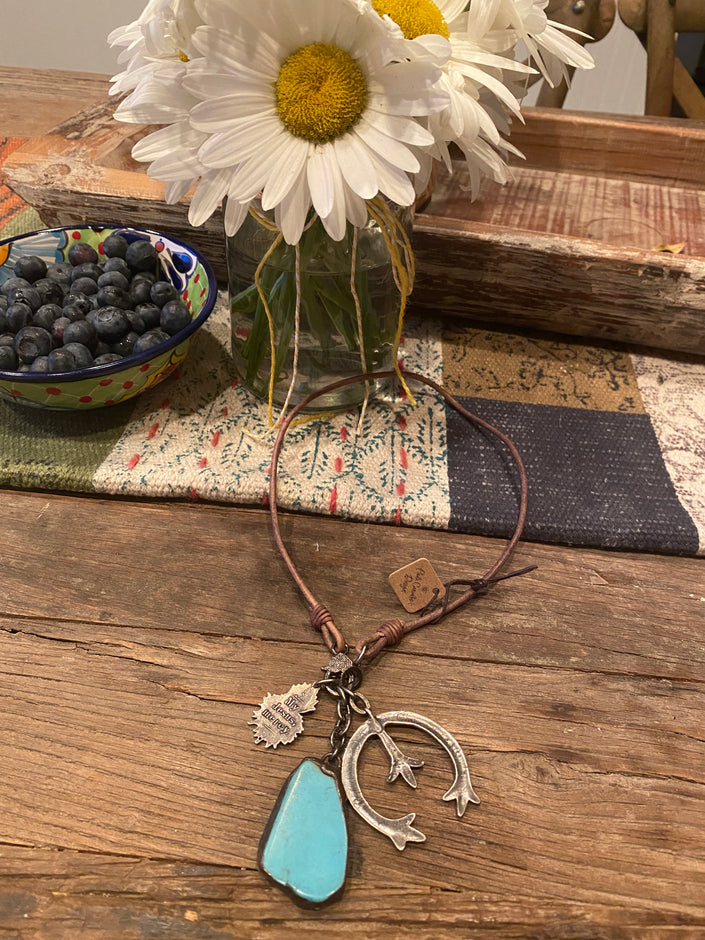 Naja Charm Necklace Diamond Clasp on Leather